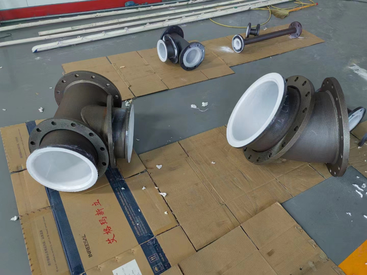 衬塑管件成品